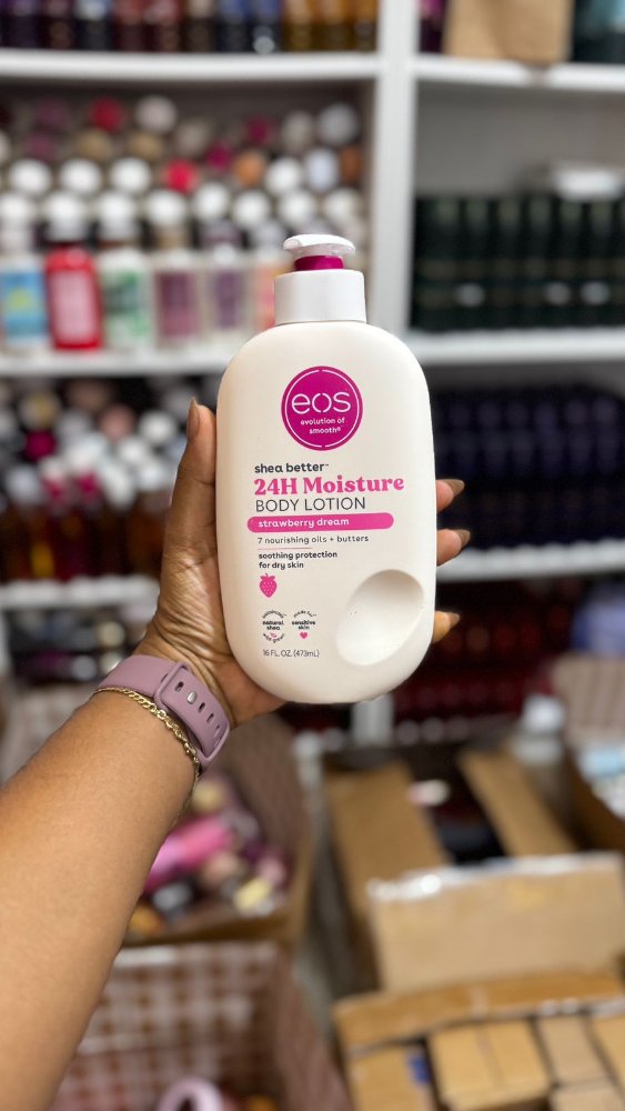 Body Lotion Strawberry Dream 473ml - EOS