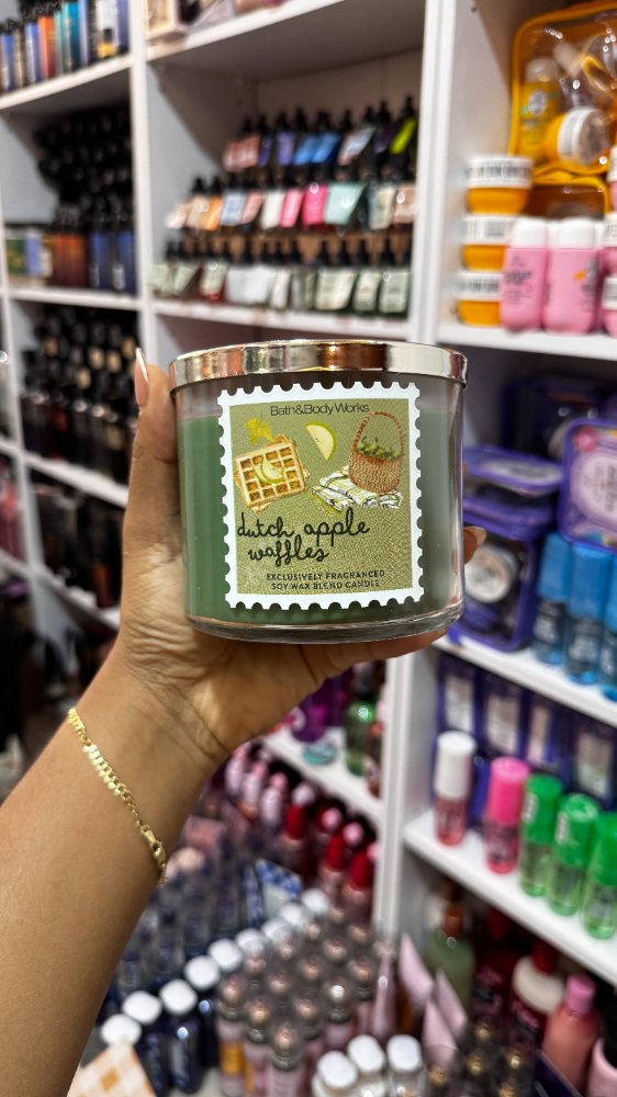 Vela 3 Mechas  Dutch Apple Waffles 14.5oz - Bath & Body Works
