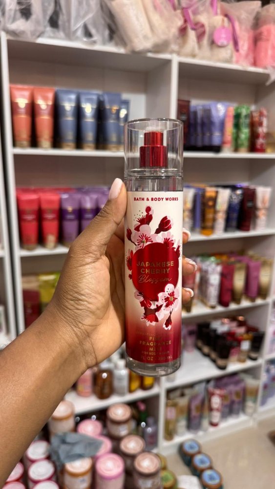 Japanese Cherry Blossom Splash 8 fl oz - Bath & Body Works