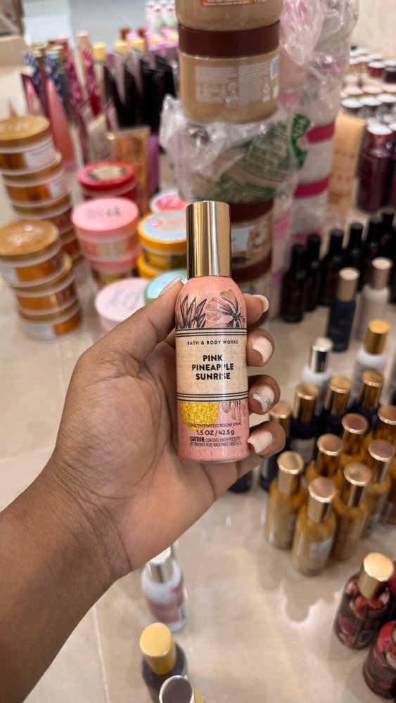 Costa Rica Pink Pineapple Sunrise Ambientador en Spray Concentrado 1.5 oz - Bath & Body Works