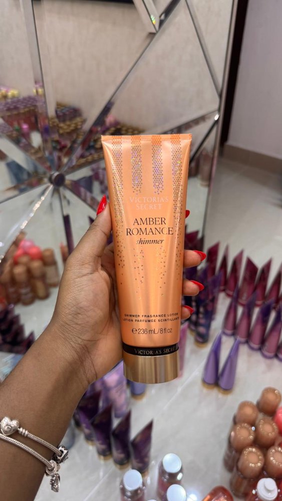 Amber Romance Crema de Brillo 236 ml - Victoria's Secret