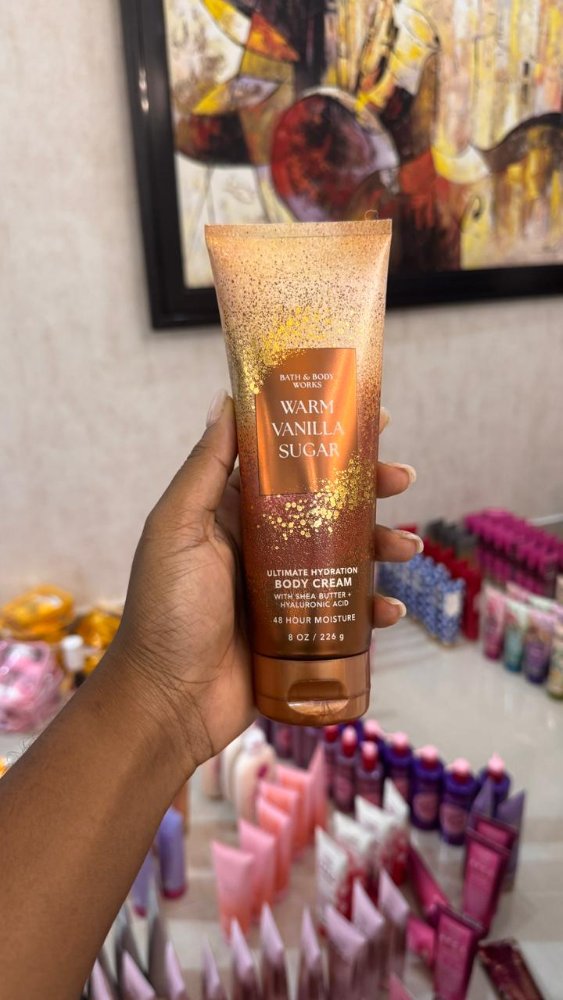 Warm Vanilla Sugar Ultimate Hydration Body Cream 8 oz - Bath & Body Works