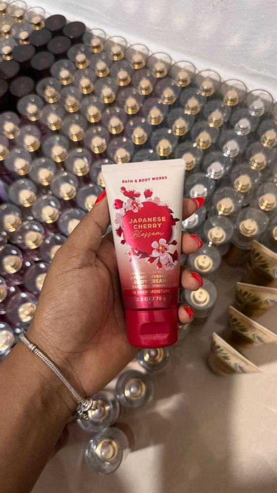Japanese Cherry Blossom Crema Mini 70g - Bath & Body Works