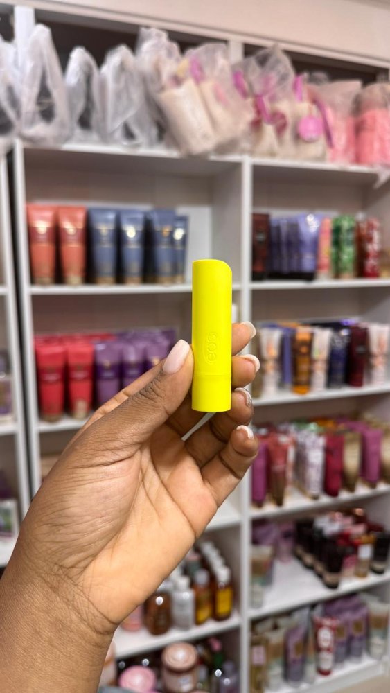 Pineapple Passionfruit Balsamo Labial - EOS