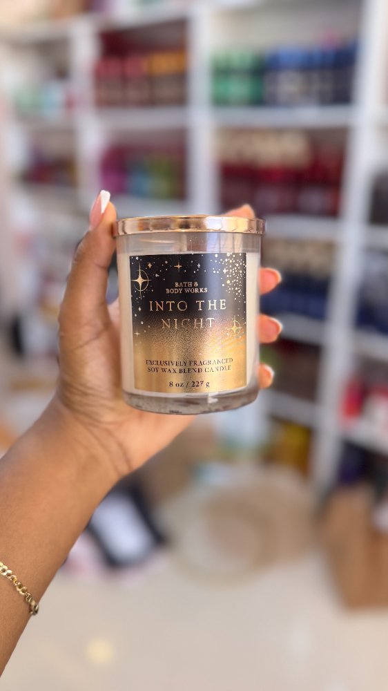Vela 1 Mecha In To The Night 8oz - Bath & Body Works