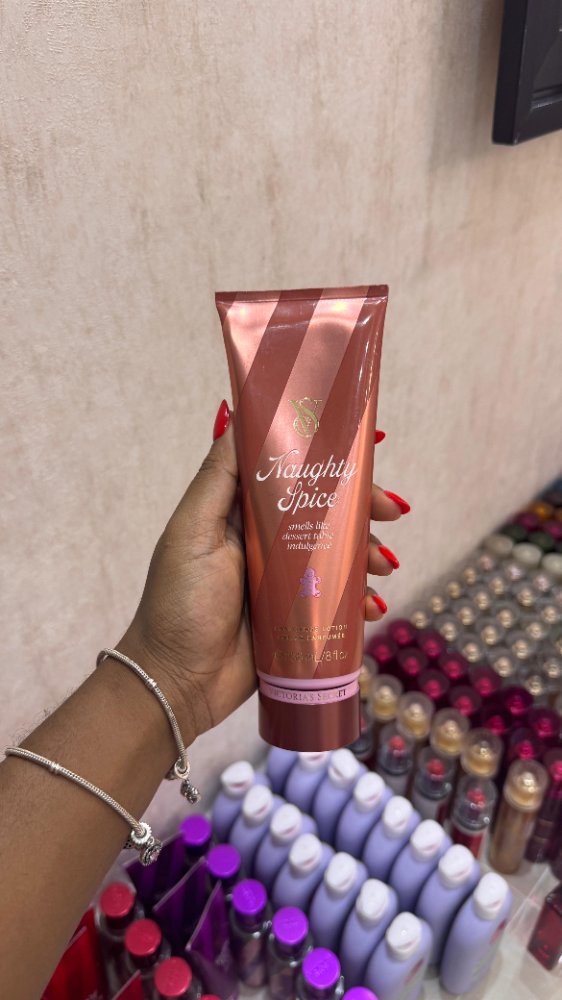 Bare Vanilla Joy Shimmer Body Lotion  236ml - Victoria's Secret