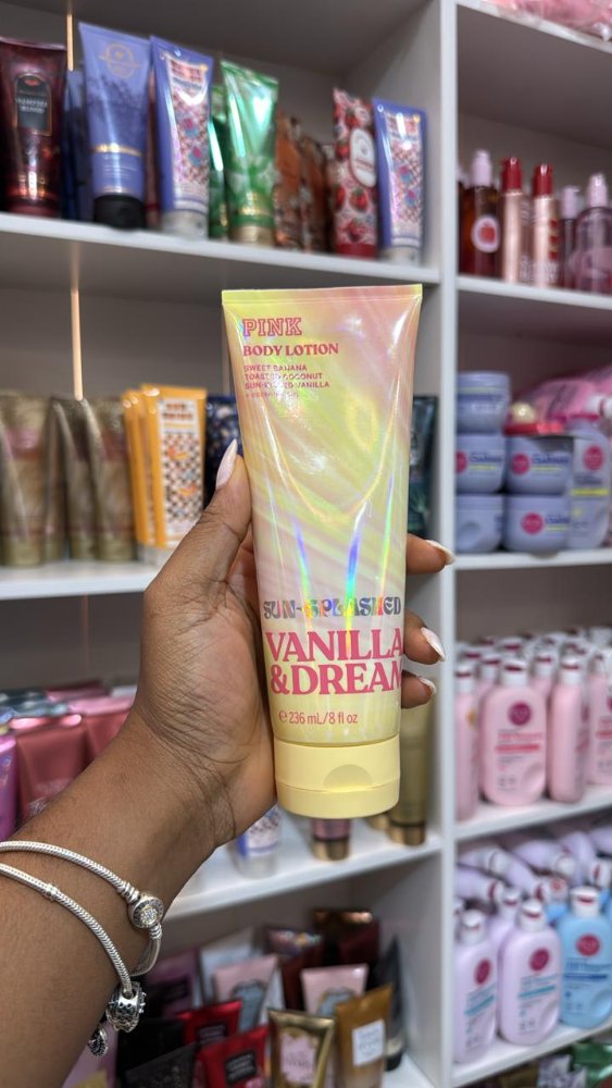 Sun Splashed Vanilla Dream Body Lotion 8oz - PINK