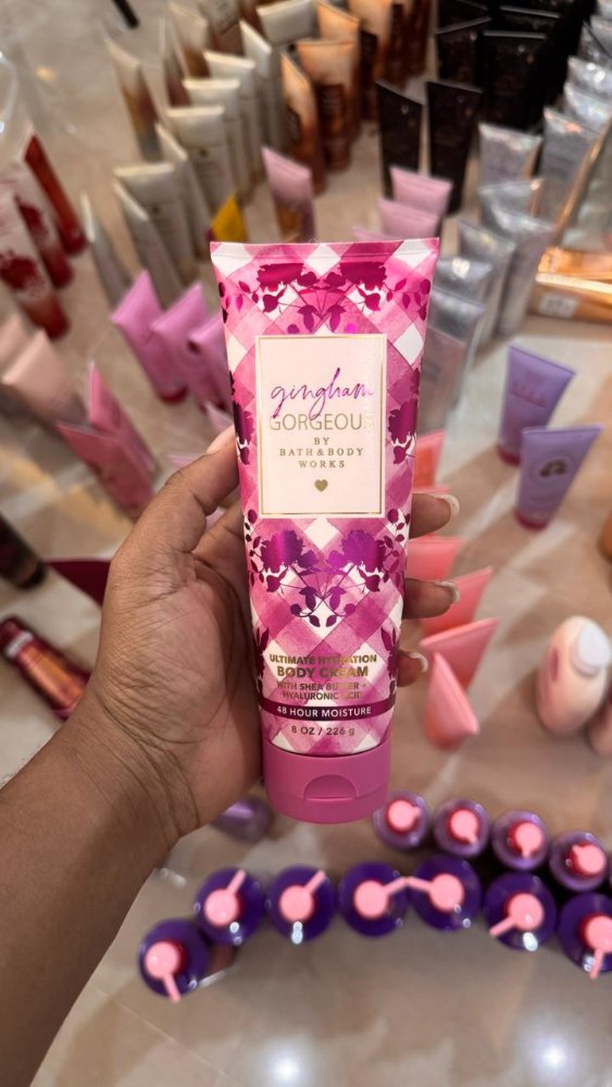 Gingham Gorgeous Ultimate Hydration Body Cream 8 oz - Bath & Body Works