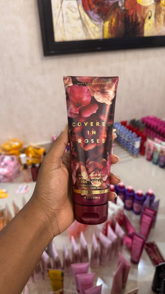 Covered In Roses Ultimate Hydration Body Cream 8 oz - Bath & Body Works