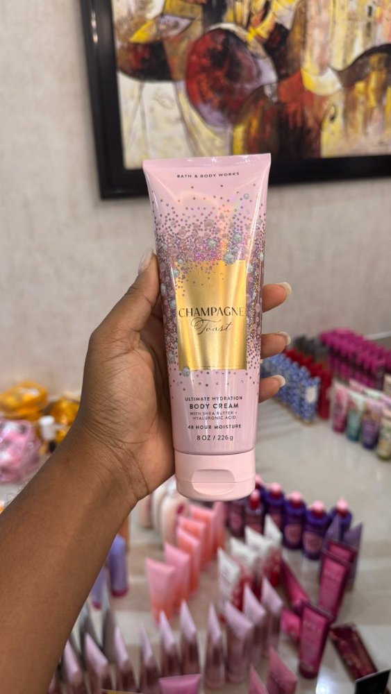 Champagne Toast Ultimate Hydration Body Cream 8 oz - Bath & Body Works
