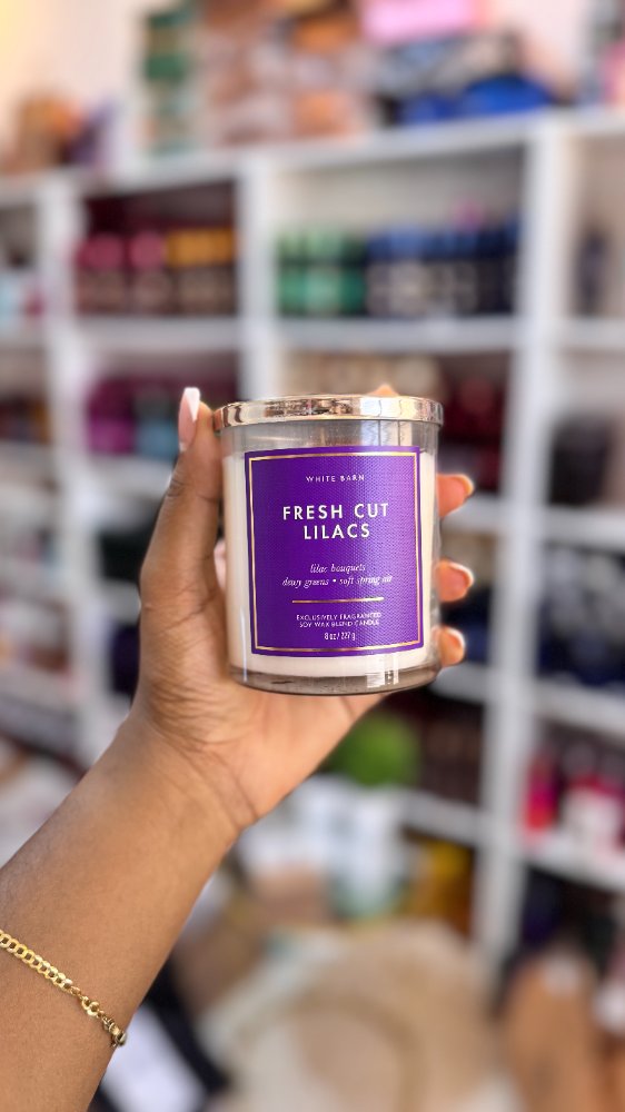 Vela 1 Mecha Fresh Cuts Lilacs 8oz - Bath & Body Works