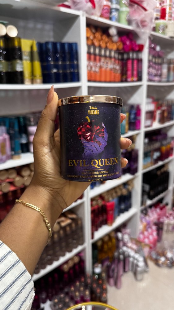 Vela 1 Mecha Evil Queen 8oz - Bath & Body Works