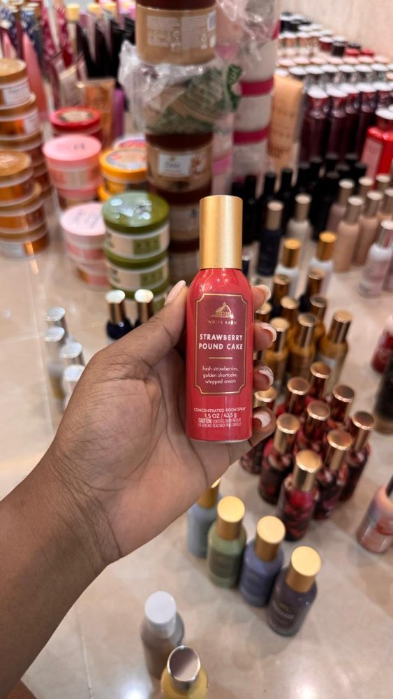 Strawberry Pound Cake Ambientador en Spray Concentrado 1.5 oz - Bath & Body Works