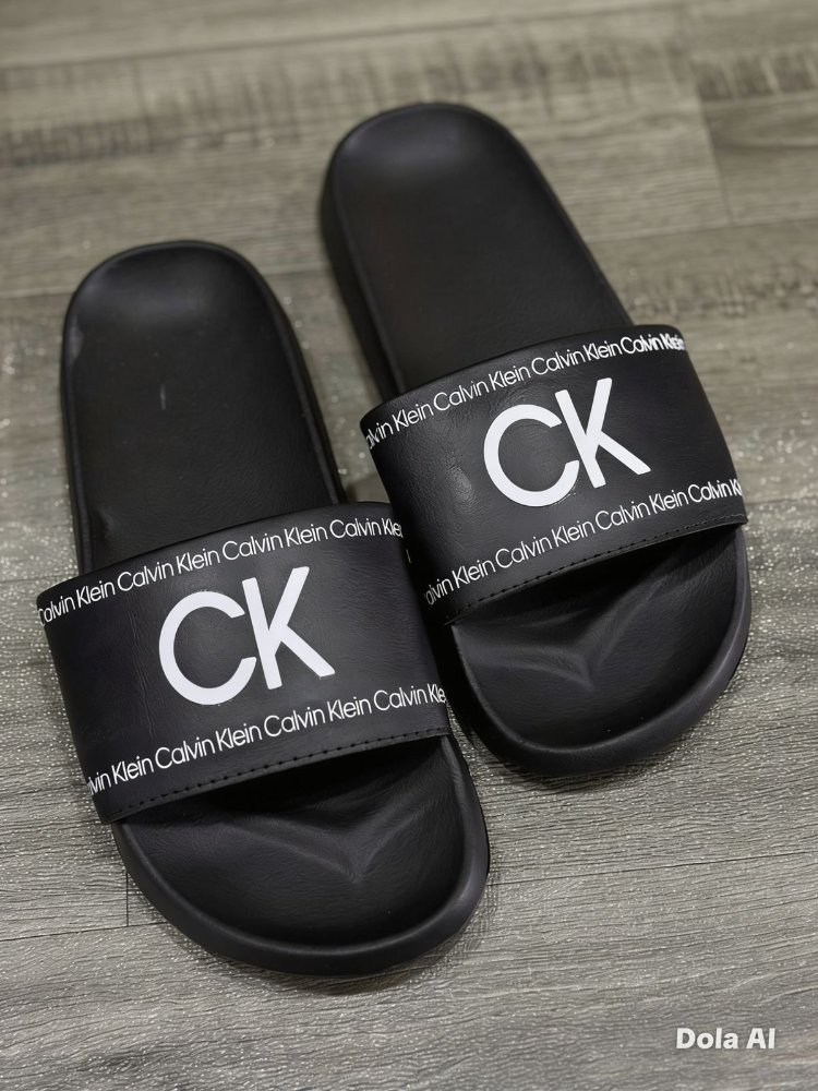 CALVIN KLEIN | CHANCLAS · 01