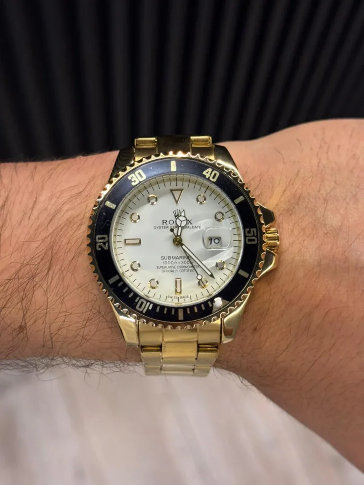 Rolex 2026 Submariner Dorado Tablero Blanco Negro