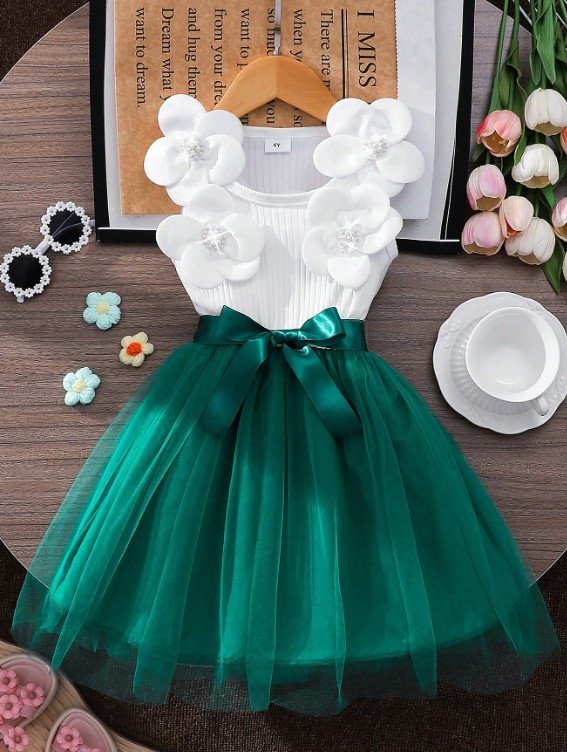 Vestido Verde Con adornos Flores