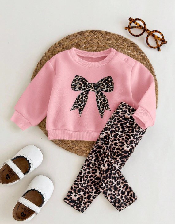 Conjunto bebe Sueter y mono