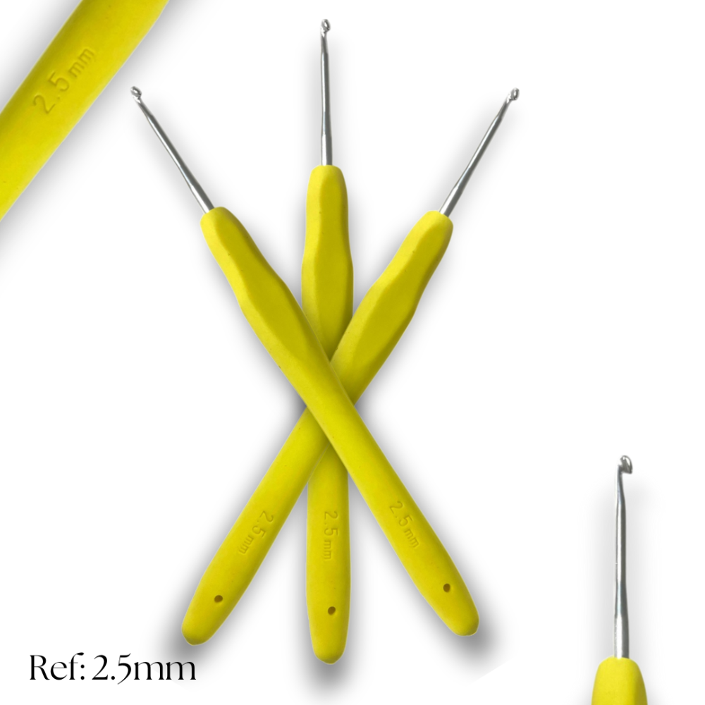 AGUJA CROCHET CON MANGO SILICONADO 2.5MM MIX
