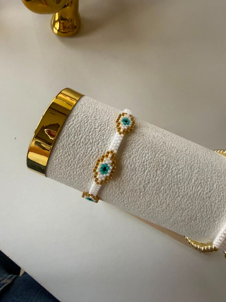 pulsera forma de corazones ojos
