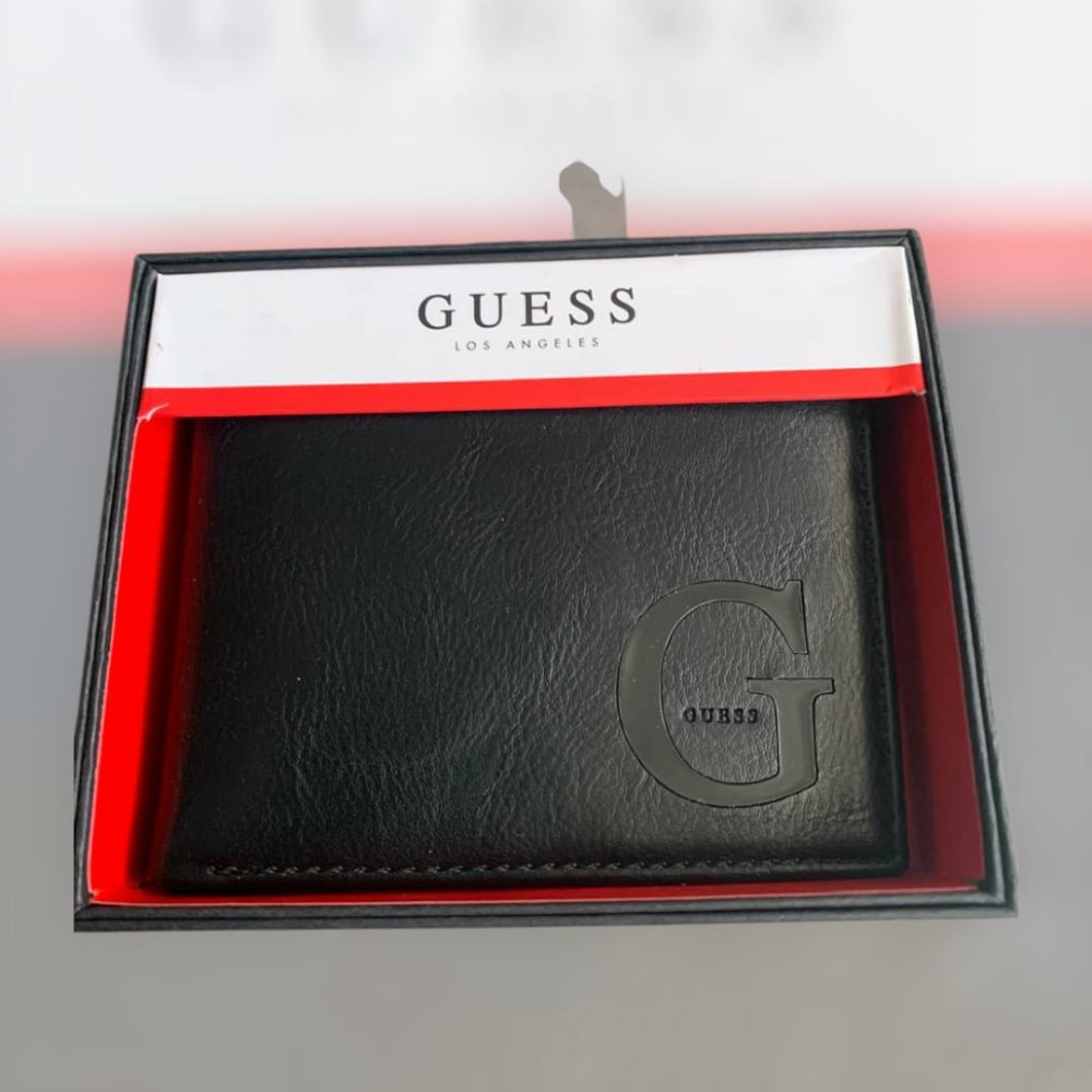 GUESS BILLETERA NEGRA PARA HOMBRE CON G IMPRESA