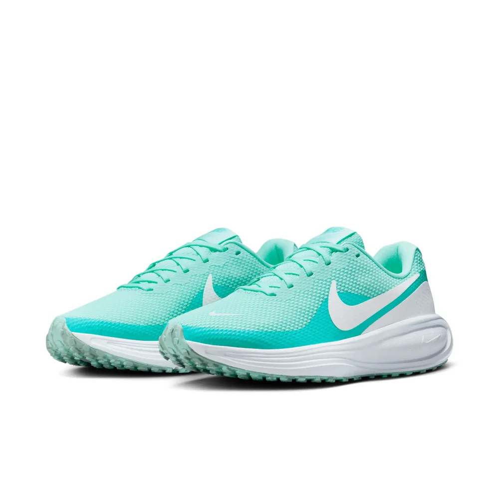 Nike Revolution 8