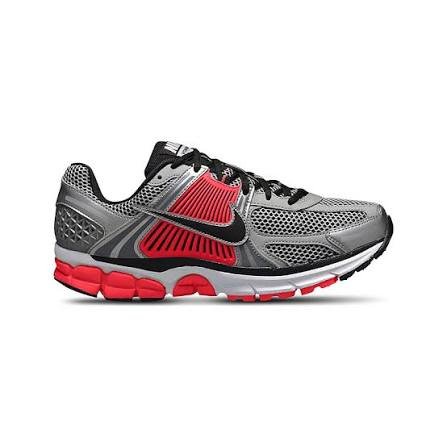 NIKE VOMERO 5