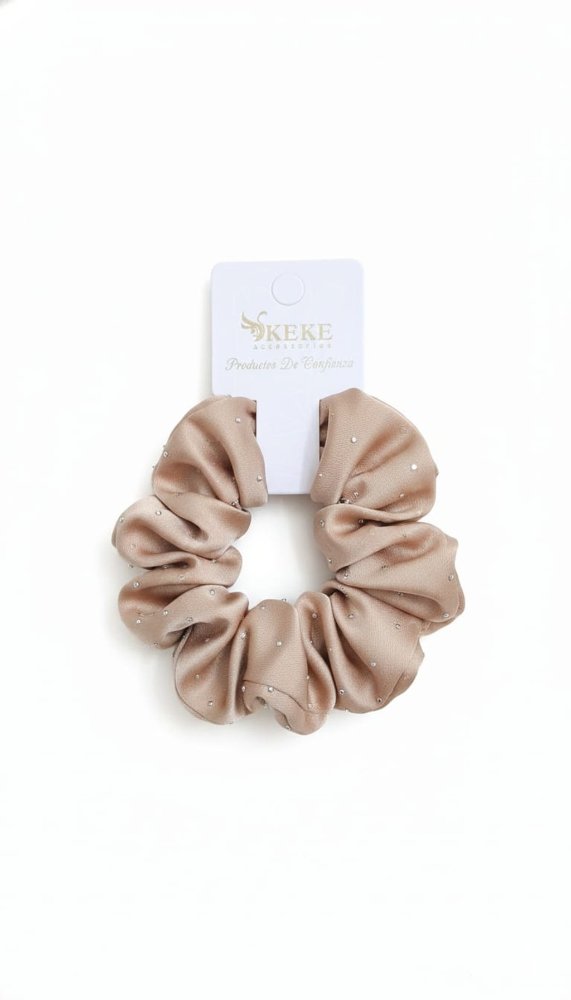 COLA SCRUNCHIE SATINADA CON BRILLOS