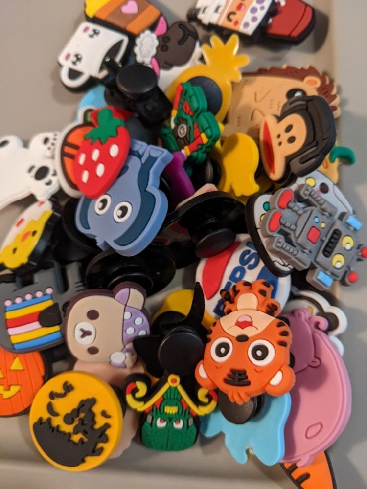 CHARMS PARA CROCS SURTIDOS (S08222)