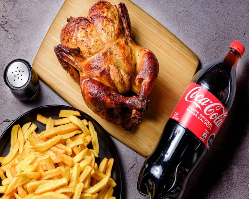 Pollo Entero + Papa 3000 + Bebida (1.5)