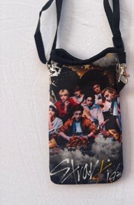 BOLSO TELEFONO STRAY KIDS NEGRO