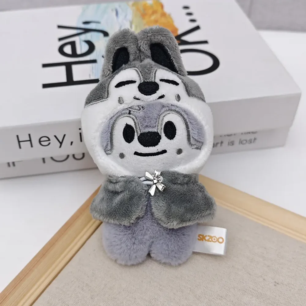 CAPITA PELUCHE SKZOO WOLF CHAN