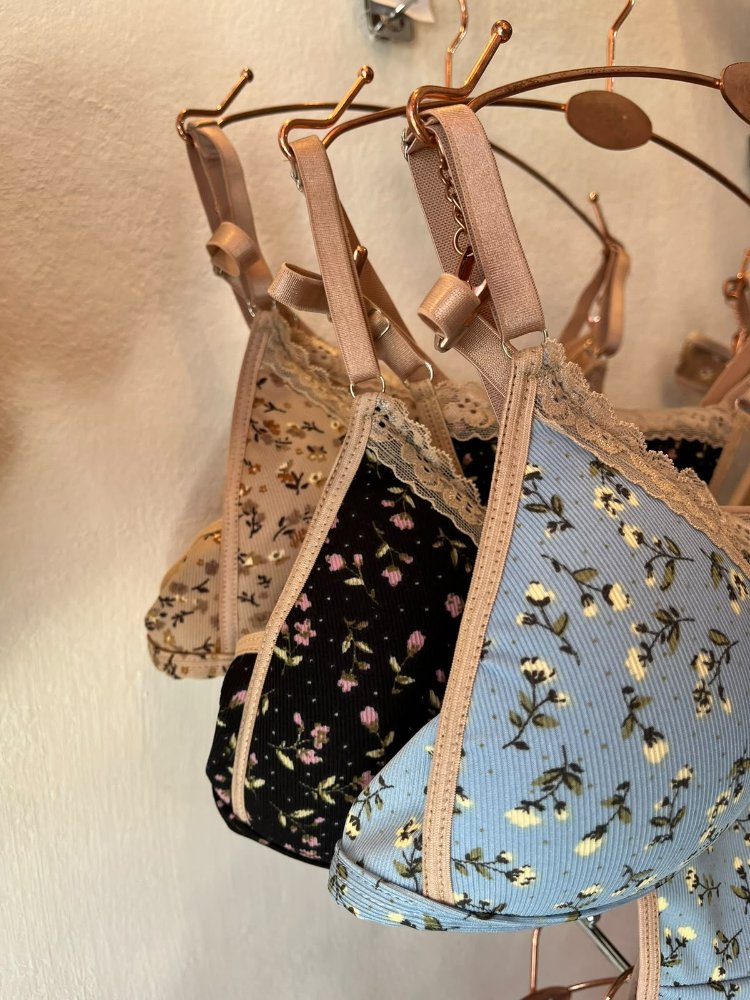 CONJUNTO TRIANGULO ALMENDRA