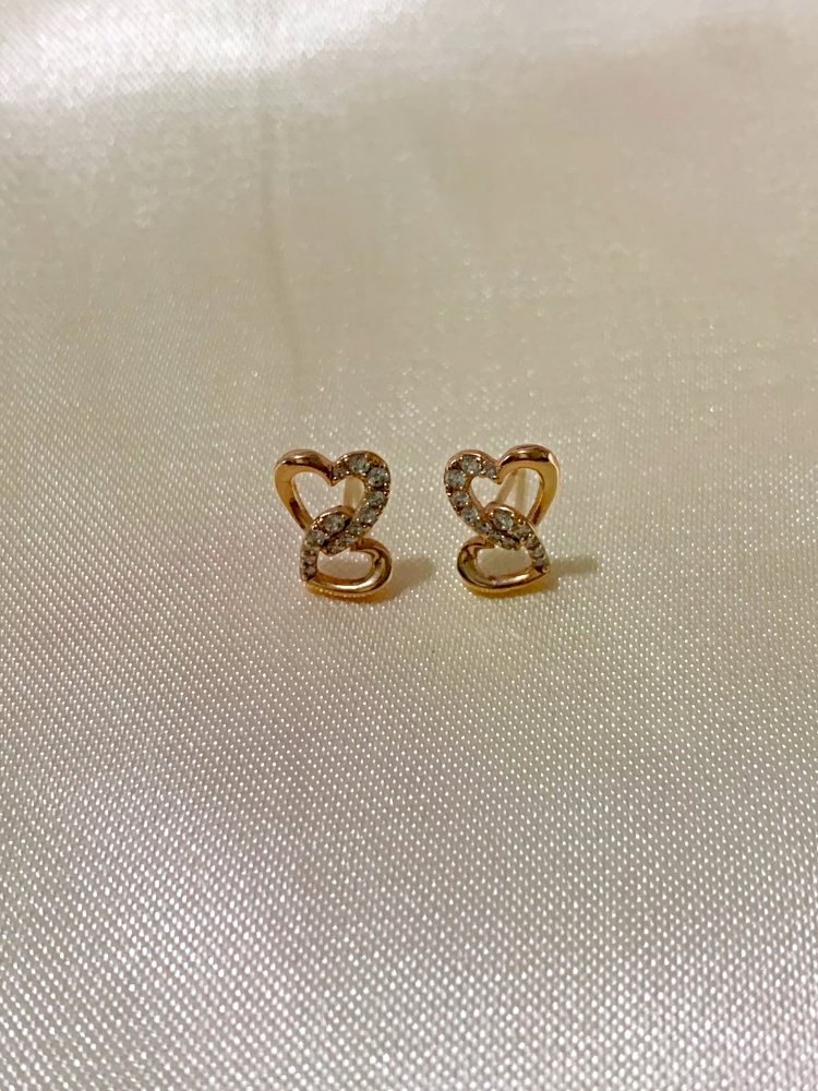 ARETES PEGADOS XUPING CORAZONES ENTRELAZADOS
