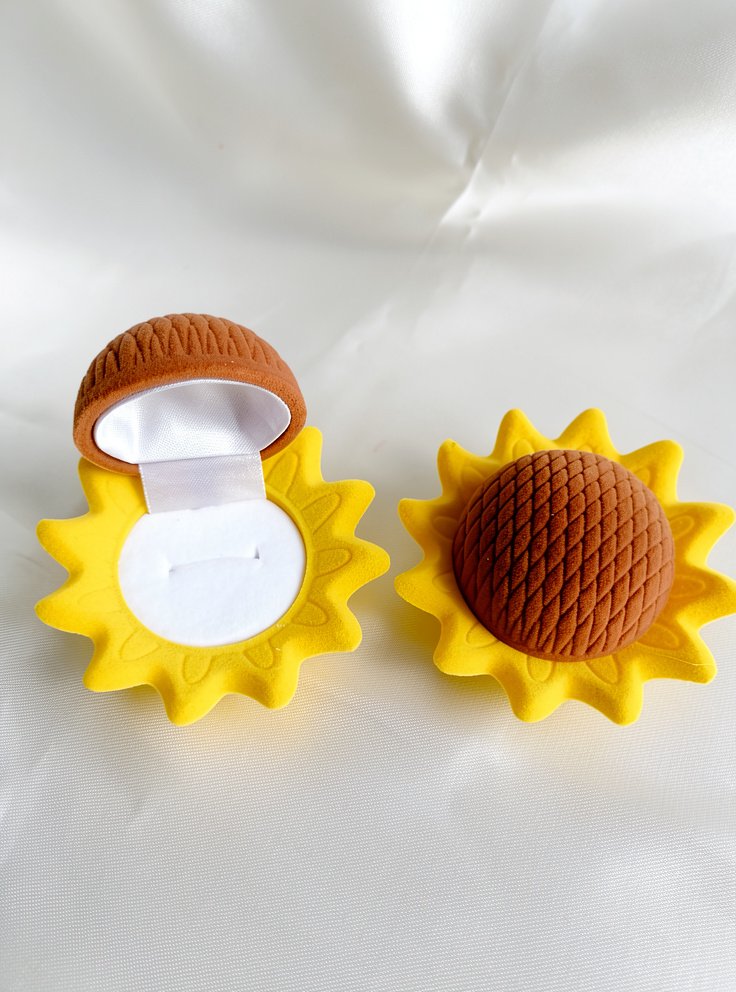 JOYERO GIRASOL EN TERCIOPELO