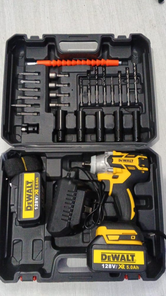 PISTOLA DE IMPACTO CON ACCESORIOS