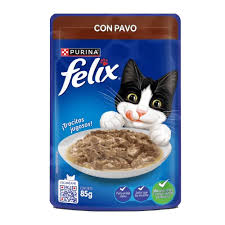 Félix alimento húmedo con pavo