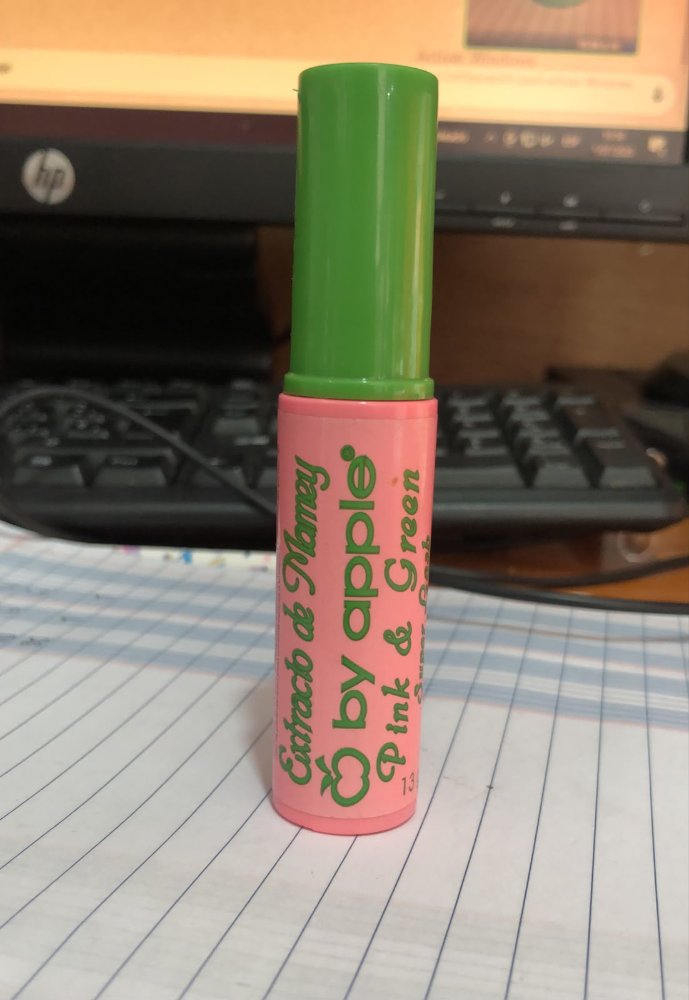 mascara tapa verde manzana