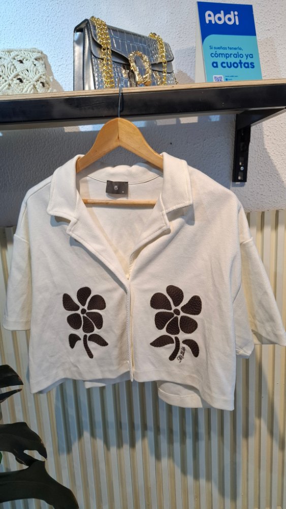 Camisa Mattelsa Flores Oversize