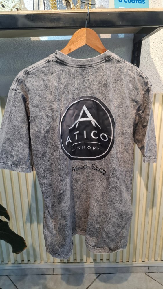 Camiseta dotación acid wash oversize