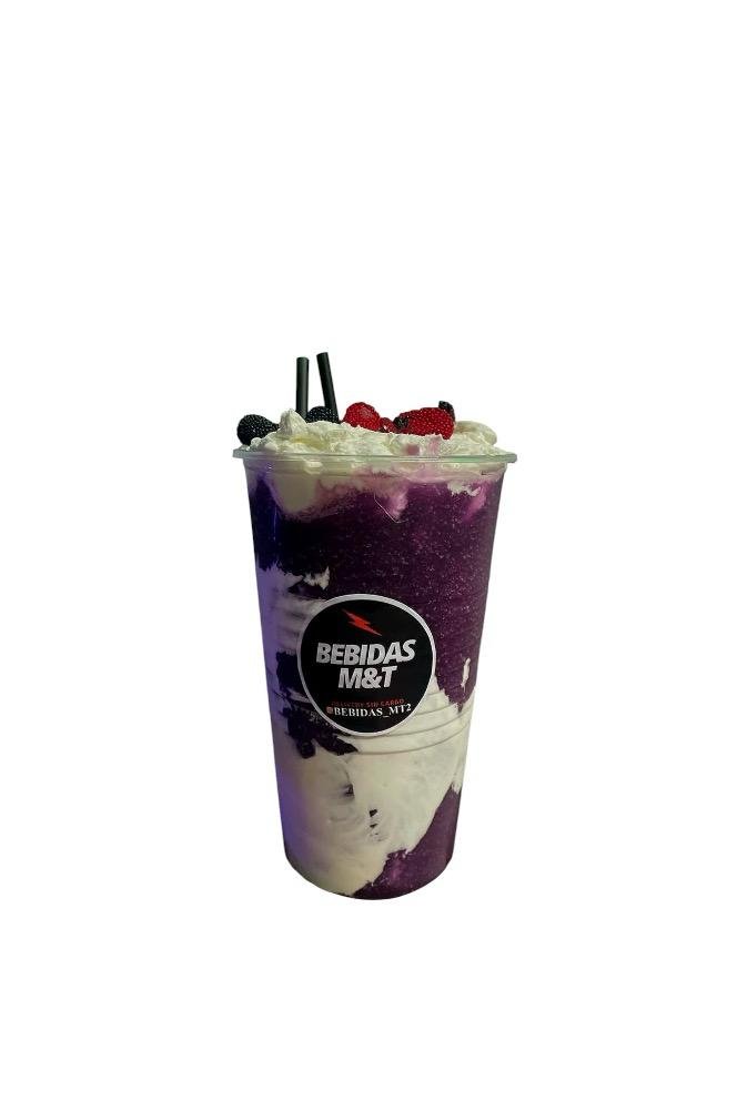 DAIQUIRI FRUTOS DEL BOSQUE CON CREMA