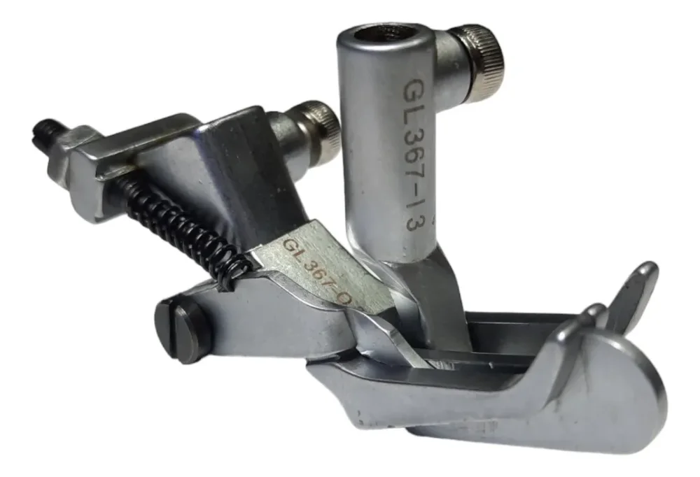 G559B: PIE PRENSATELA DE GUÍA DE AGUJA 1/8 (GL367)