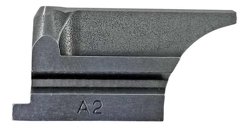 G111: CUCHILLA PARA MÁQUINA OJAL BOTELLA BROTHER 981 (S35437-001)