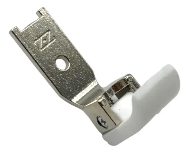 G140: PIE PARA RECTA DOBLE AGUJA DE TEFLÓN 1/4 (MT-260)