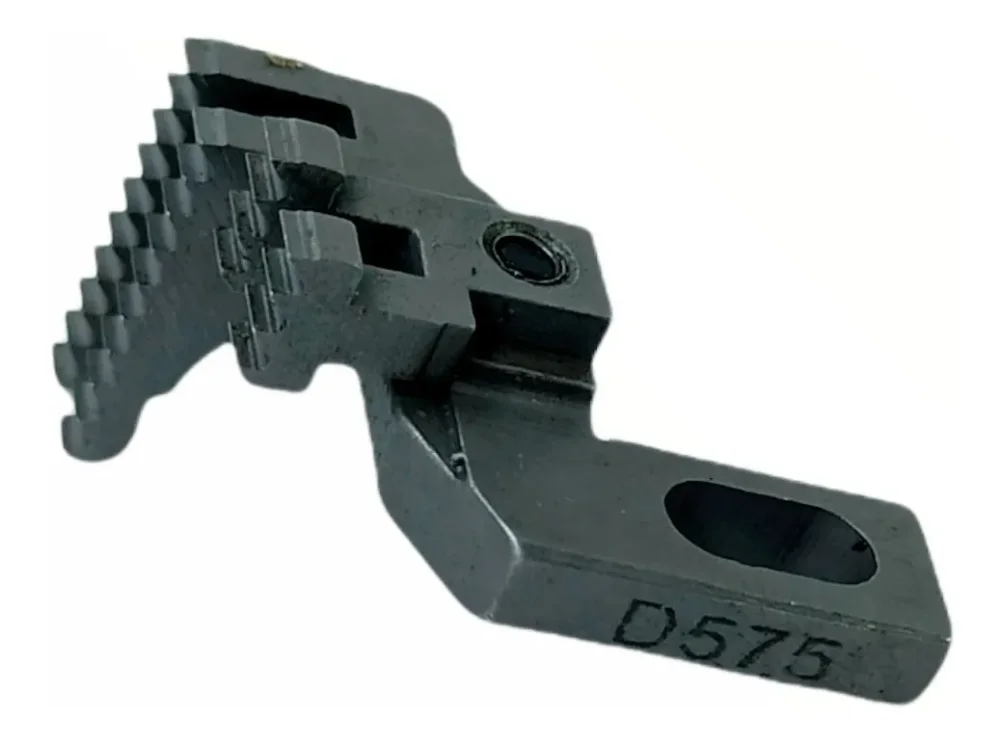 G79: DIENTE TRASERO MÁQUINA OVERLOCK 3 HILOS (D575)