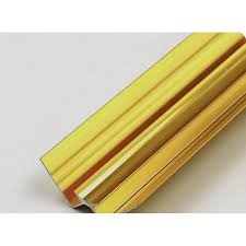 esquinero lamina uv dorado