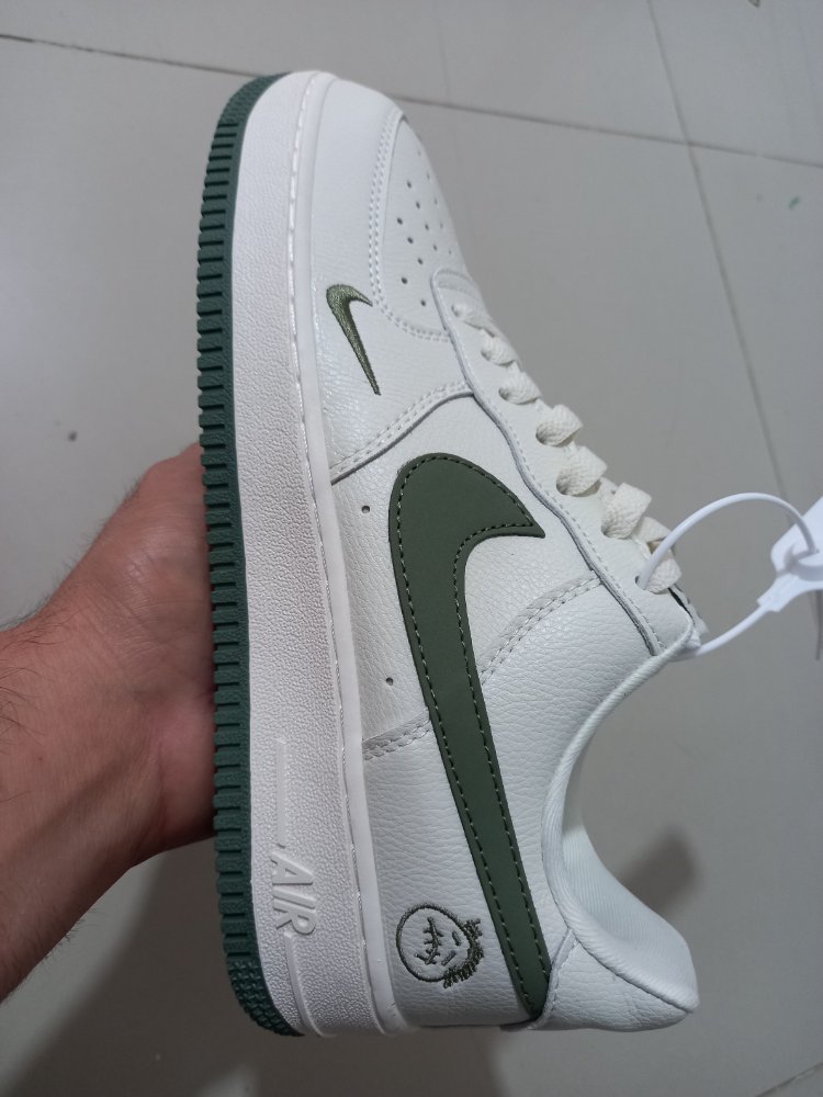 z5599 nike beis verde