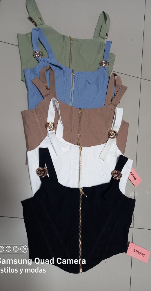 45906 blusa poetica corta