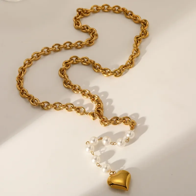 CH 20 - COLLAR EN FORMA DE Y PARA MUJER CON CADENA PORTACABLES GALVANIZADA EN ORO, ACERO INOXIDABLE 201 Y PERLA ARTIFICIAL EN FORMA DE CORAZÓN
