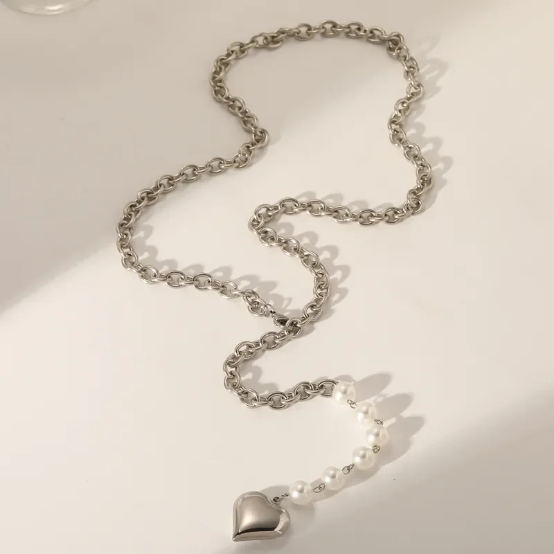 CH 21 - COLLAR EN FORMA DE Y PARA MUJER CON CADENA PORTACABLES GALVANIZADA EN ORO, ACERO INOXIDABLE 201 Y PERLA ARTIFICIAL EN FORMA DE CORAZÓN