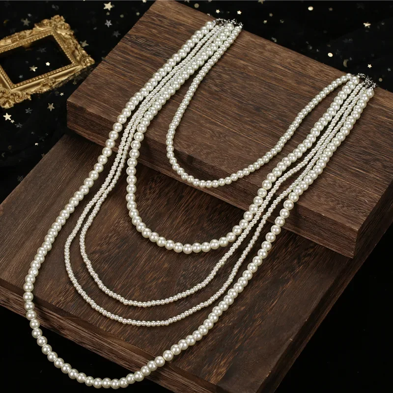 CH 117 - COLLAR ELEGANTE PARA MUJER CON CADENA DE CUENTAS EN COLOR BLANCO Y COLGANTE DE PERLA ARTIFICIAL REDONDA